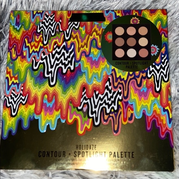 Smashbox Holidaze: Contour + Spotlight Palette - Picture 4 of 5